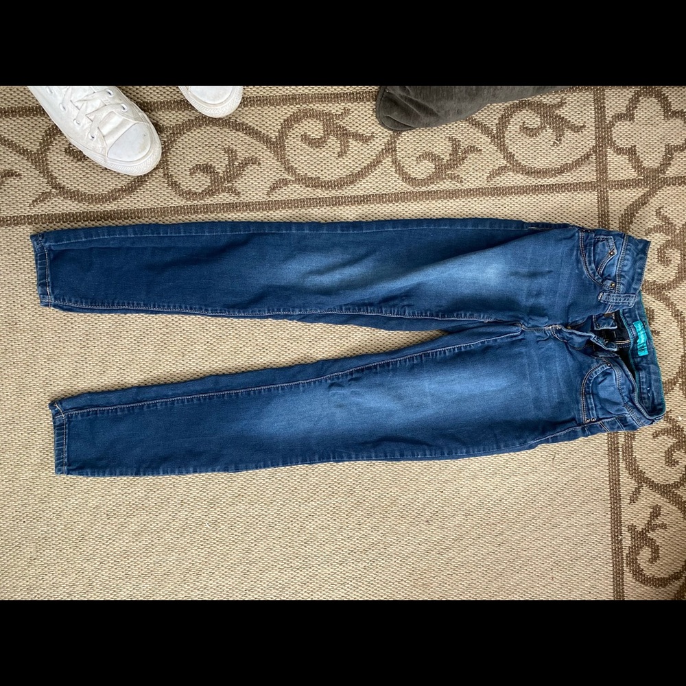 blue skinny jeans
